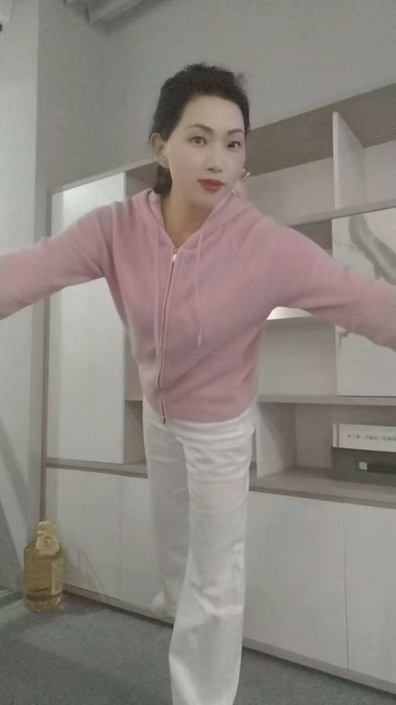 王女士153